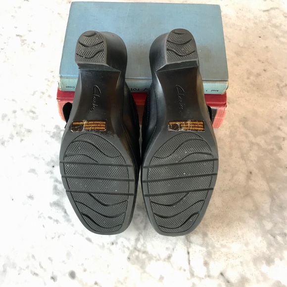 Clark’s Bendables | Leather Buckle Mule - Picture 3 of 8